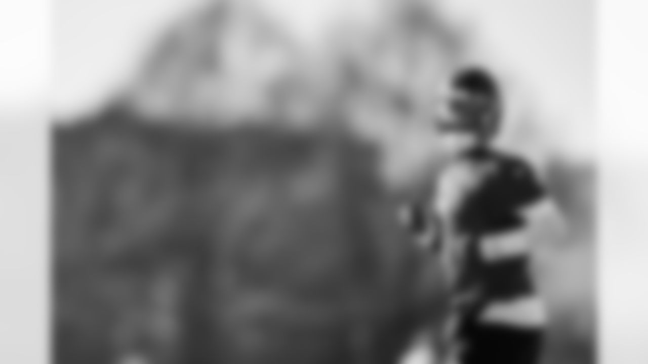 Quarterback Cam Ward #1 of the Tennessee Titans during practice at the Ascension Saint Thomas Sports Park on December 11, 2025 in Nashville, TN. Photo By Jessie Rogers/Tennessee Titans