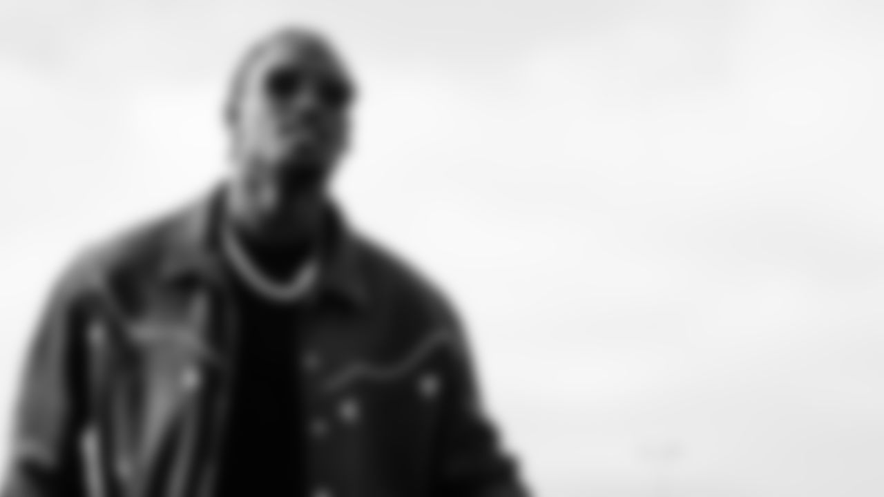 Cornerback Kaiir Elam #35 of the Tennessee Titans during the travel day at the Nashville International Airport on December 06, 2025 in Nashville, TN. Photo by Jessie Roger/Tennessee Titans