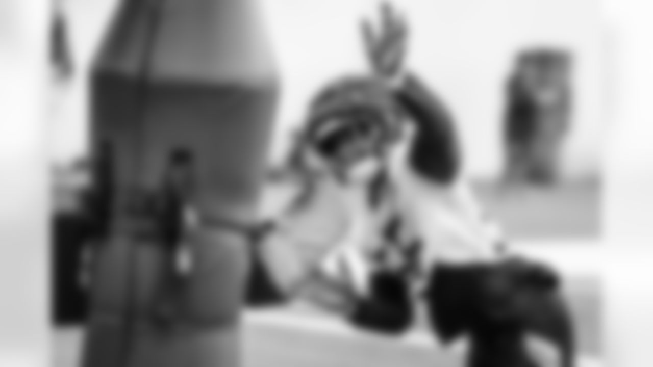 Outside linebacker Truman Jones #56 of the Tennessee Titans during practice in the bubble at the Ascension Saint Thomas Sports Park on October 29, 2025 in Nashville, TN. Photo By Donald Page/Tennessee Titans