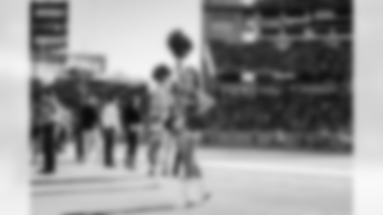 Tennessee Titans Cheerleaders during the game between the Tennessee Titans and the Houston Texans at Nissan Stadium on November 16, 2025 in Nashville, TN. Photo By Kaitlyn Hungerford/Tennessee Titans