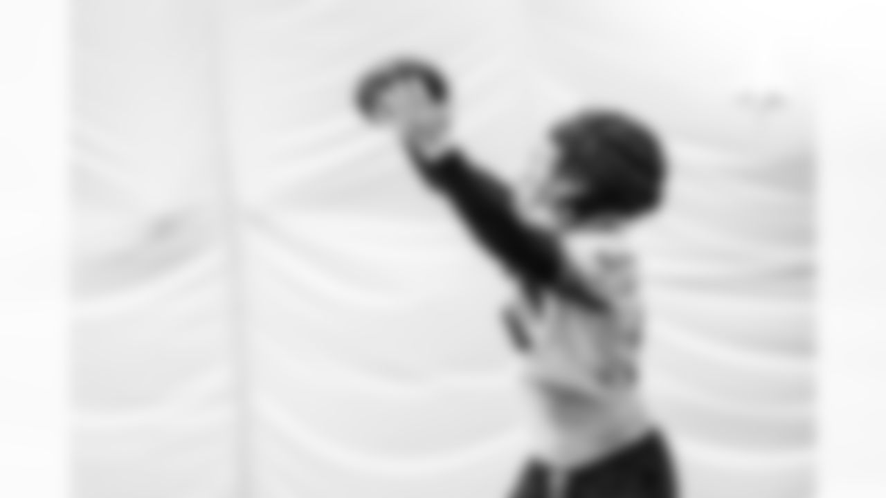 Linebacker Cody Barton #50 of the Tennessee Titans during practice in the bubble at the Ascension Saint Thomas Sports Park on December 18, 2025 in Nashville, TN. Photo By Donald Page/Tennessee Titans