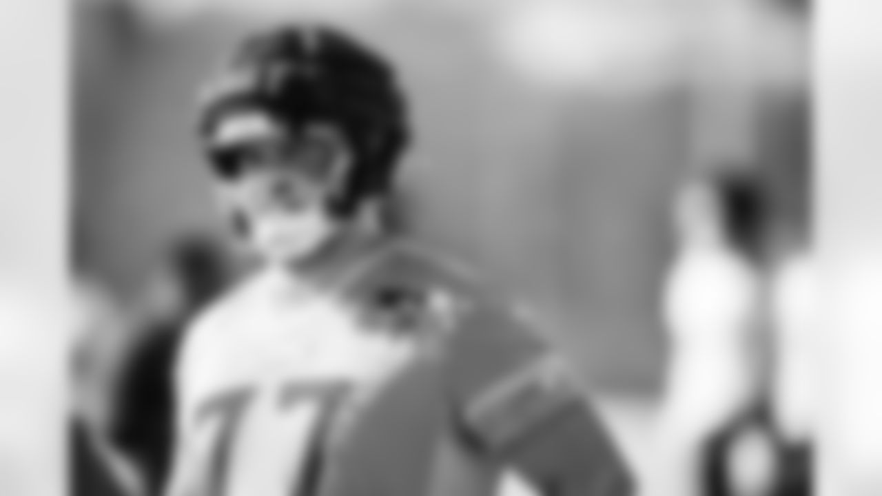 Offensive lineman Peter Skoronski #77 of the Tennessee Titans during practice at the Ascension Saint Thomas Sports Park on December 17, 2025 in Nashville, TN. Photo By Donald Page/Tennessee Titans