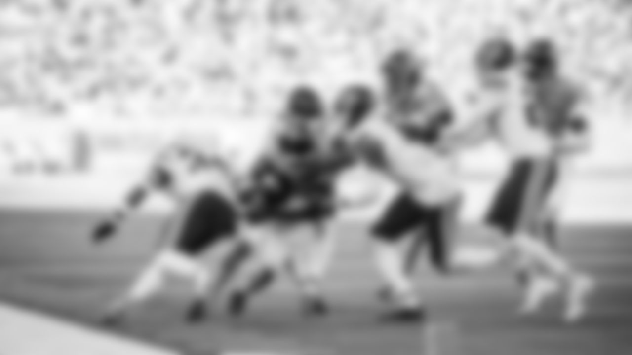 The Tennessee Titans and the Kansas City Chiefs compete at Nissan Stadium on December 21, 2025 in Nashville, TN. Photo By Donald Page/Tennessee Titans