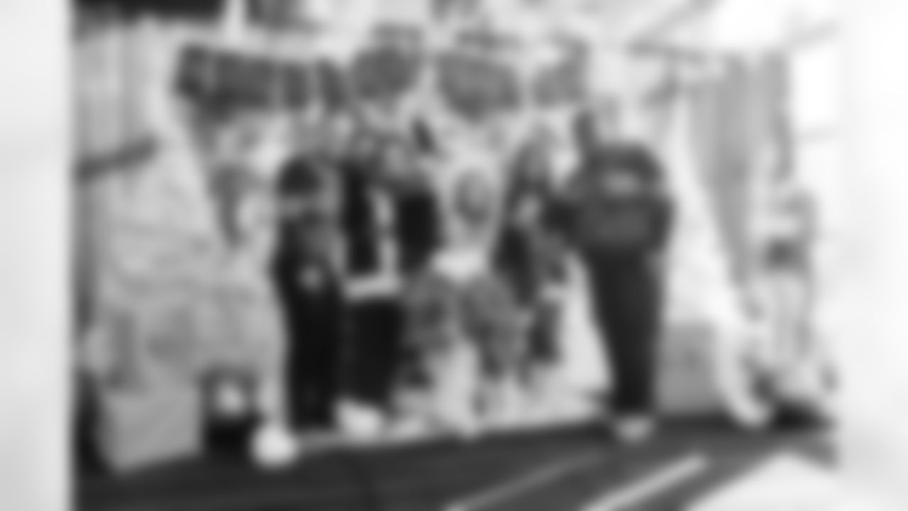 T-Rac's Tinsel Town on December 13, 2025 in Nashville, TN. Photo By Beau Brune/Tennessee Titans