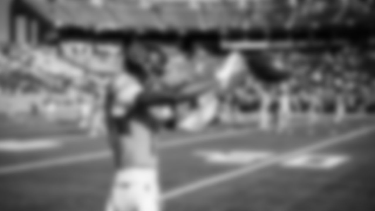 The Tennessee Titans and the Seattle Seahawks compete at Nissan Stadium on November 23, 2025 in Nashville, TN. Photo By Donald Page/Tennessee Titans