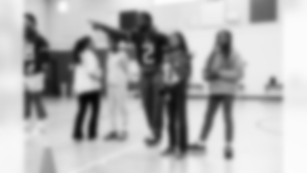 Take A Titan To School hosted at Park Avenue Elementary School on December 16, 2025 in Nashville, TN. Photo By Jessie Rogers/Tennessee Titans