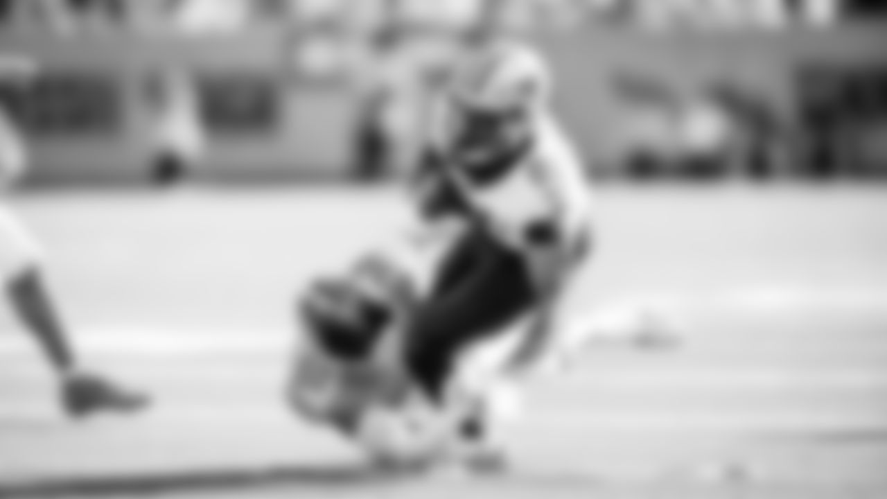 The Tennessee Titans and the New Orleans Saints compete at Nissan Stadium on December 28, 2025 in Nashville, TN. Photo By Beau BruneTennessee Titans