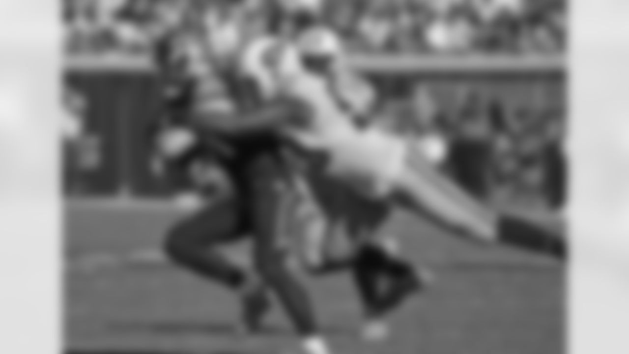 Tennessee Titans linebacker Brian Orakpo (98) tackles Jacksonville Jaguars wide receiver Bryan Walters (81) during a week 16 NFL football game Dec. 24, 2016 in Jacksonville, Fla. The Jaguars won 38 - 17. (Al Messerschmidt via AP)