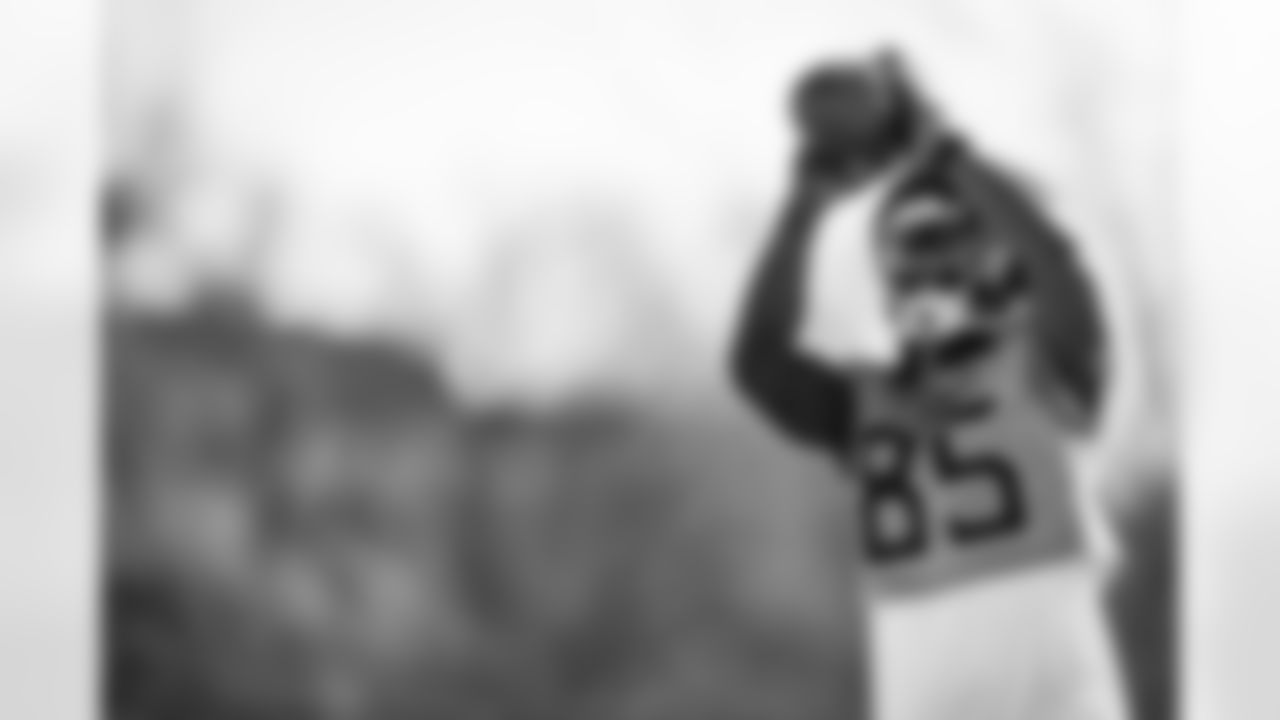 Tight end Chig Okonkwo #85 of the Tennessee Titans during practice at the Ascension Saint Thomas Sports Park on December 11, 2025 in Nashville, TN. Photo By Jessie Rogers/Tennessee Titans