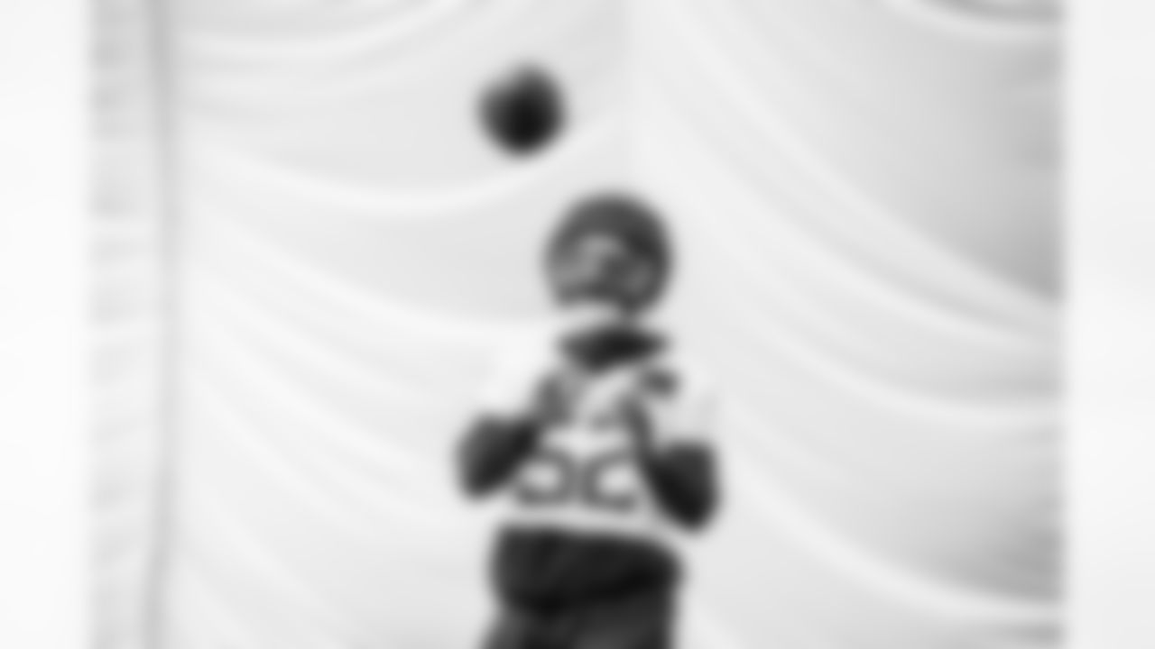 Linebacker James Williams Sr. #52 of the Tennessee Titans during practice in the bubble at the Ascension Saint Thomas Sports Park on December 18, 2025 in Nashville, TN. Photo By Donald Page/Tennessee Titans