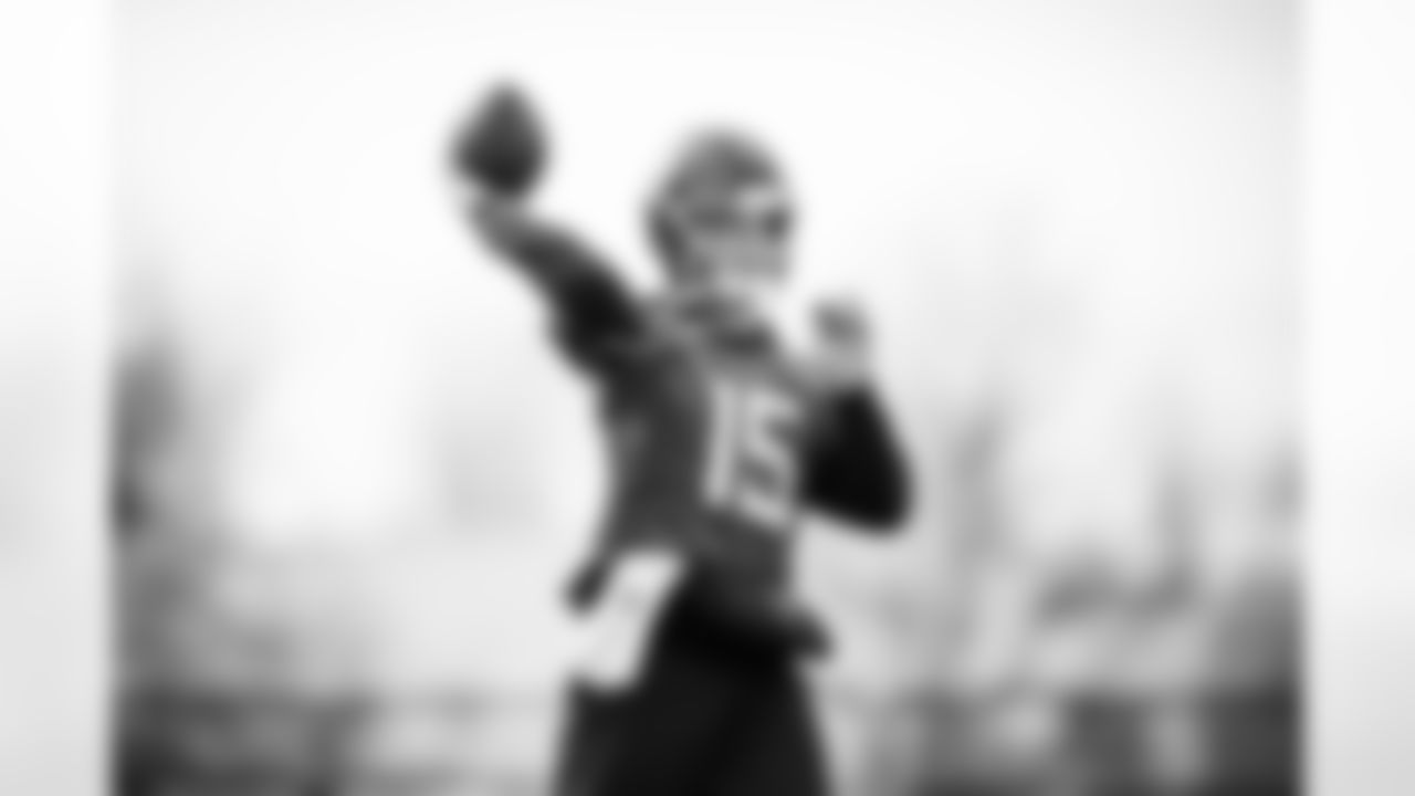 Quarterback Trevor Siemian #15 of the Tennessee Titans during practice at the Ascension Saint Thomas Sports Park on December 31, 2025 in Nashville, TN. Photo By Donald Page/Tennessee Titans