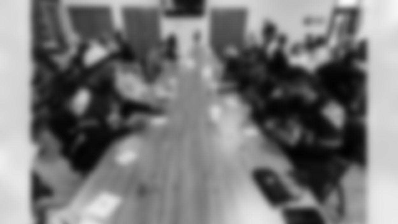 Tennessee Titans host a lunch and play bingo with veterans on Veteran's Day at Operation Stand Down on November 11, 2025 in Nashville, TN. Photo By Jessie Rogers/Tennessee Titans