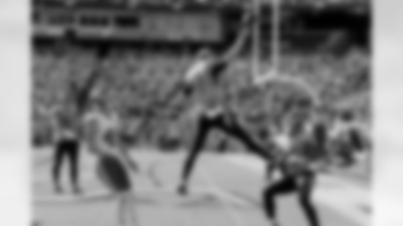 Tennessee Titans quarterback Ryan Tannehill (17) scores a touchdown against the Kansas City Chiefs in the first half of an NFL football game Sunday, Oct. 24, 2021, in Nashville, Tenn. (AP Photo/Mark Zaleski)