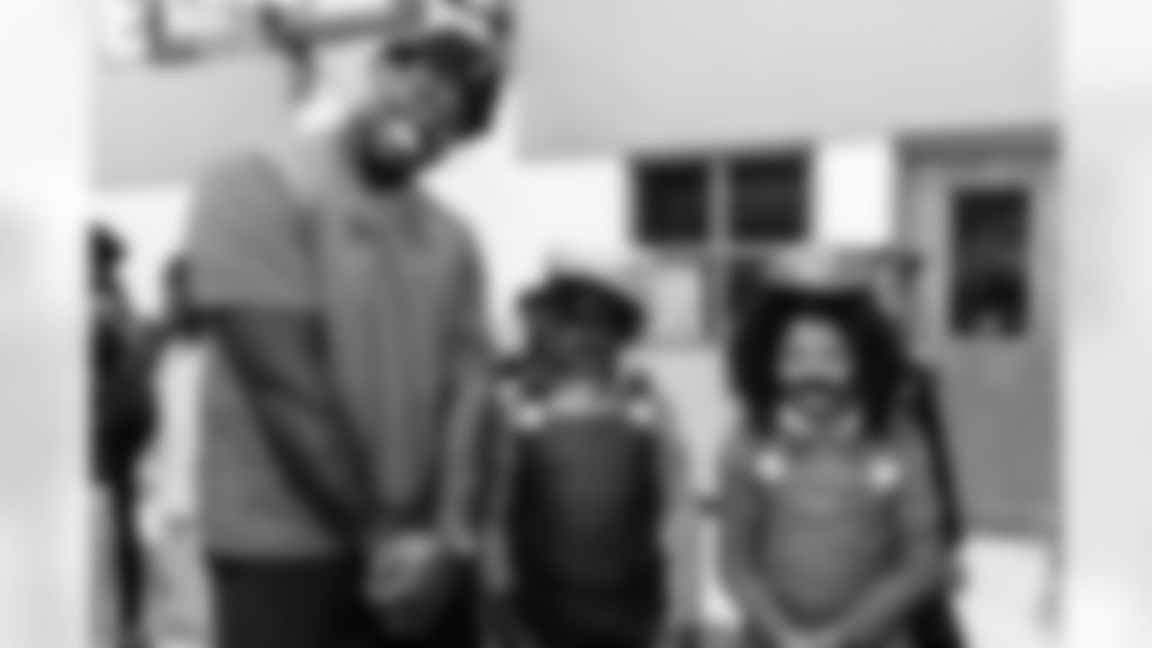 Defensive end Sebastian Joseph-Day #69 of the Tennessee Titans partners with Backfield In Motion to throw a Halloween Party for youth at Amqui Elementary School on October 21, 2025 in Nashville, TN. Photo By Jessie Rogers/Tennessee Titans