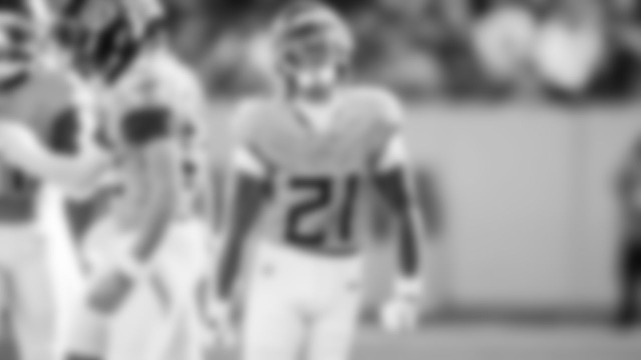 The Tennessee Titans and the Seattle Seahawks compete at Nissan Stadium on November 23, 2025 in Nashville, TN. Photo By Beau Brune/Tennessee Titans