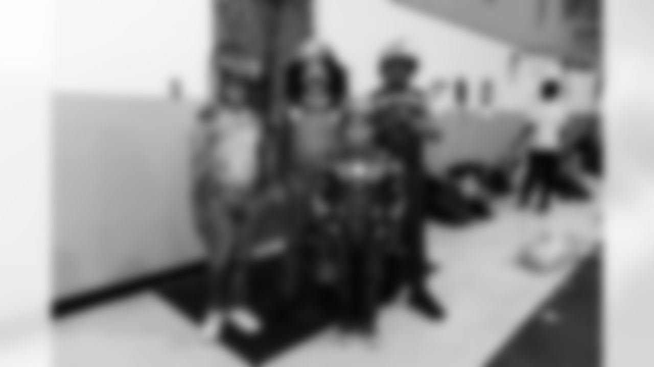 Defensive end Sebastian Joseph-Day #69 of the Tennessee Titans partners with Backfield In Motion to throw a Halloween Party for youth at Amqui Elementary School on October 21, 2025 in Nashville, TN. Photo By Jessie Rogers/Tennessee Titans