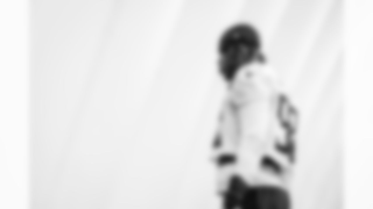 Outside linebacker Jaylen Harrell #92 of the Tennessee Titans during practice in the bubble at the Ascension Saint Thomas Sports Park on December 18, 2025 in Nashville, TN. Photo By Donald Page/Tennessee Titans