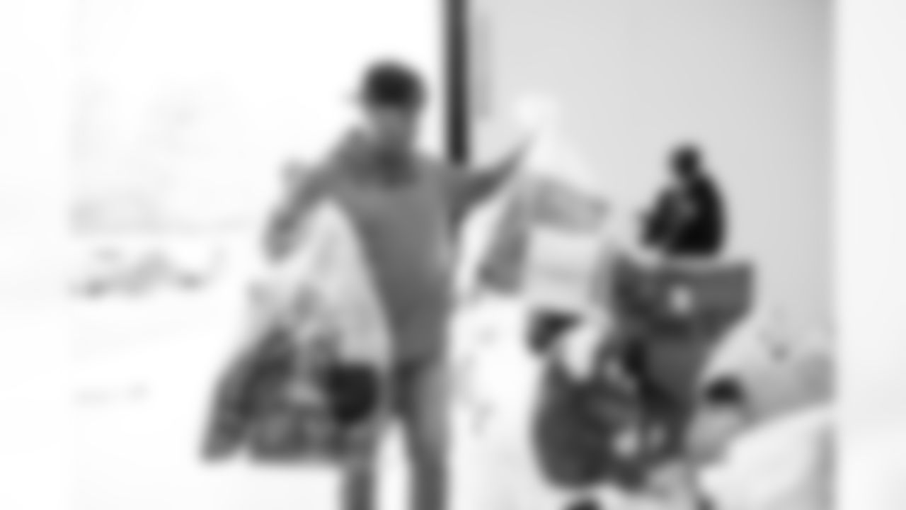 The Tennessee Titans host a Titans Together at the Salvation Army Warehouse on December 4, 2025 in Nashville, TN. Photo By Jessie Rogers/Tennessee Titans