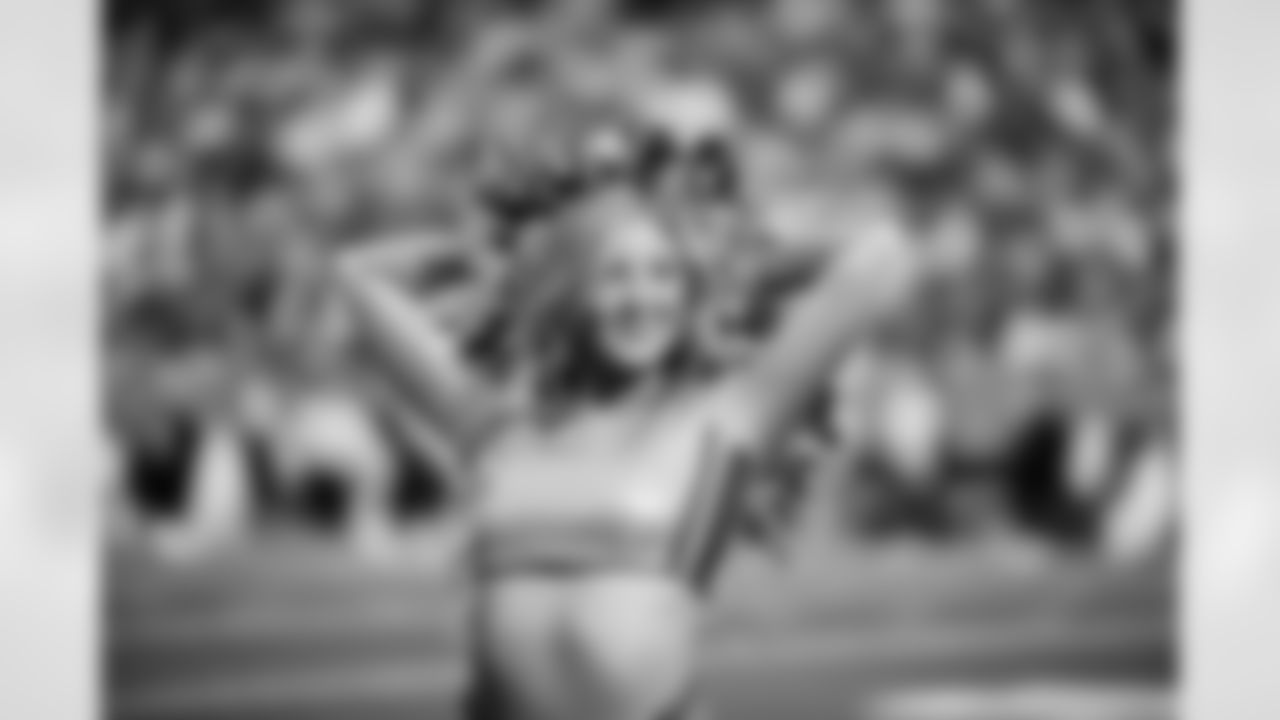 Tennessee Titans Cheerleaders during the game between the Tennessee Titans and the New Orleans Saints at Nissan Stadium on December 28, 2025 in Nashville, TN. Photo By Kaitlyn Hungerford/Tennessee Titans