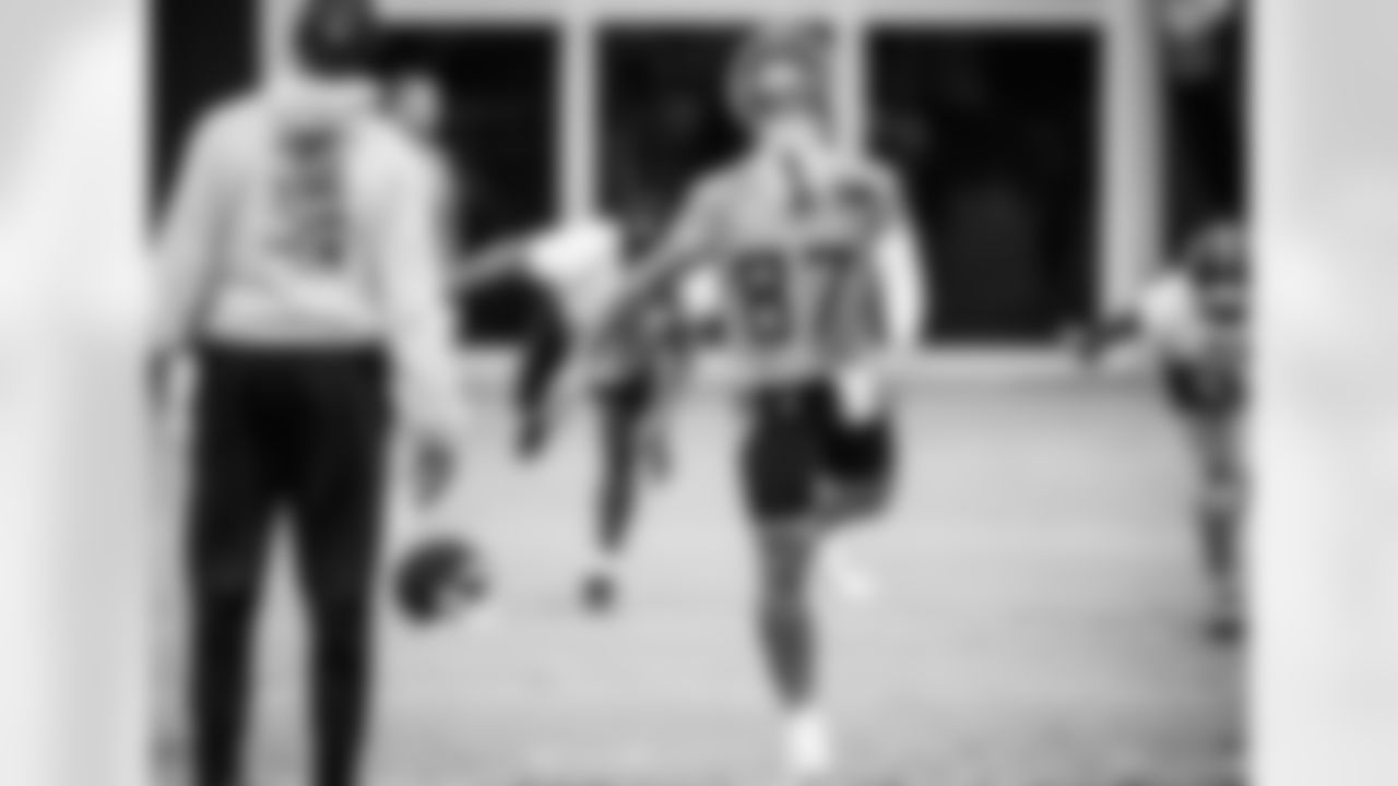 Wide receiver Xavier Restrepo #87 of the Tennessee Titans during practice at the Ascension Saint Thomas Sports Park on November 21, 2025 in Nashville, TN. Photo By Beau Brune/Tennessee Titans