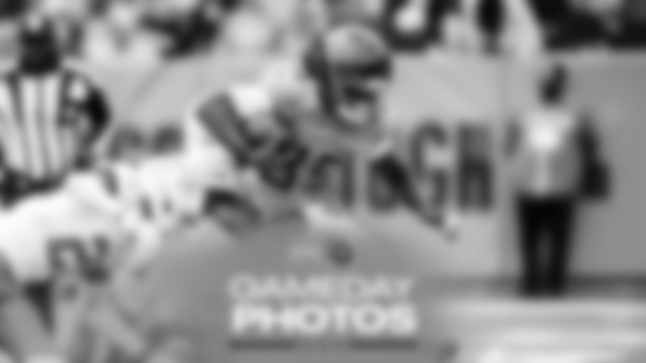 W9_LACvsTEN_GamedayPhotos-Thumbnails - 2 - Gameday Photos