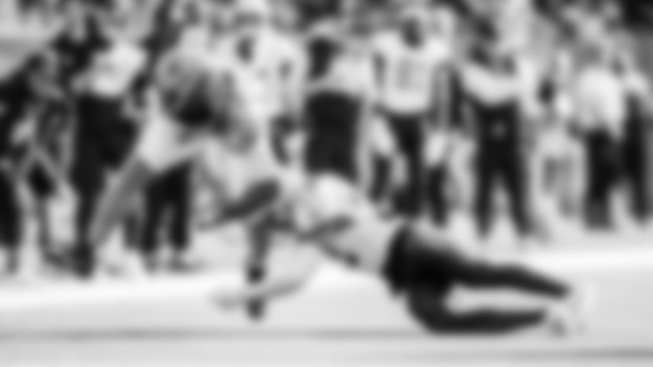 The Tennessee Titans and the New Orleans Saints compete at Nissan Stadium on December 28, 2025 in Nashville, TN. Photo By Jessie RogersTennessee Titans