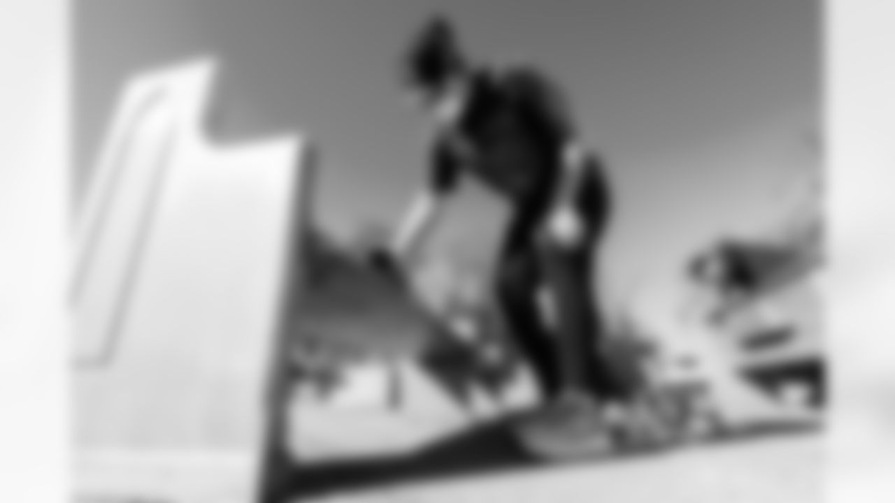 The Tennessee Titans partner with CreatiVets to help renovate a former church building to be a new art center for veterans on November 14, 2025 in Nashville, TN. Photo By Jessie Rogers/Tennessee Titans