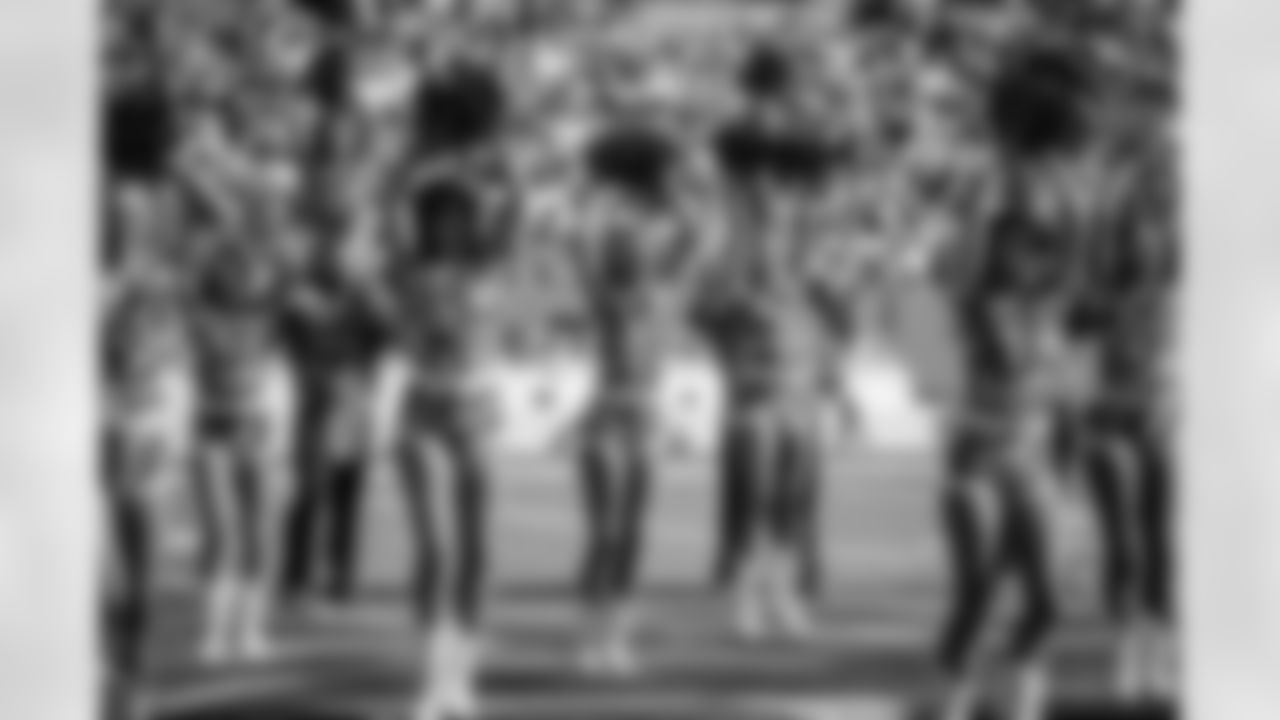 Tennessee Titans Cheerleaders and Blue Crew performing before the game between the Tennessee Titans and the Houston Texans at Nissan Stadium on November 16, 2025 in Nashville, TN. Photo By Kaitlyn Hungerford/Tennessee Titans