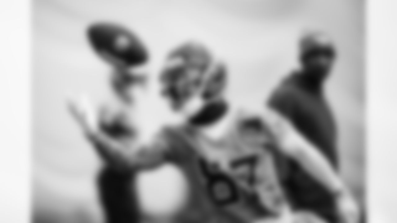 Wide receiver Xavier Restrepo #87 of the Tennessee Titans during practice in the bubble at the Ascension Saint Thomas Sports Park on November 20, 2025 in Nashville, TN. Photo By Donald Page/Tennessee Titans