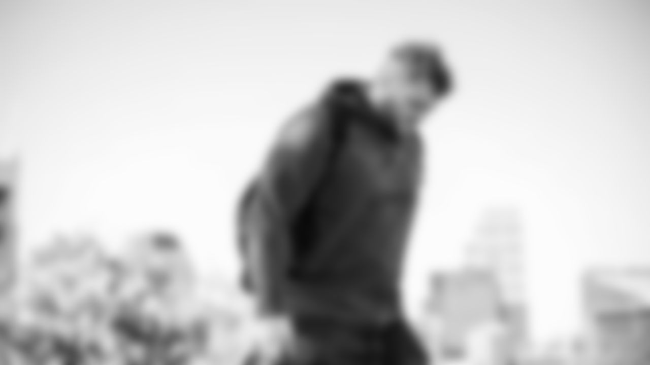 The Tennessee Titans and the Houston Texans compete at Nissan Stadium on November 16, 2025 in Nashville, TN. Photo By Donald Page/Tennessee Titans