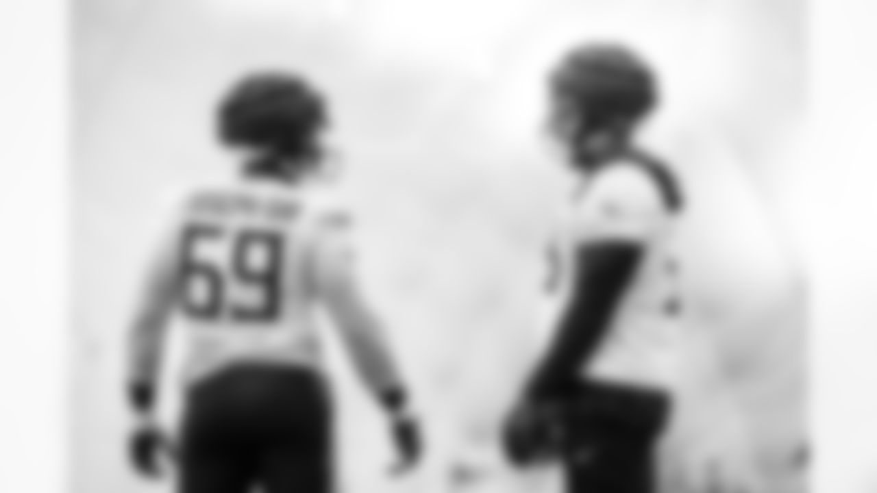 Defensive end Sebastian Joseph-Day #69 of the Tennessee Titans and Defensive tackle Jeffery Simmons #98 of the Tennessee Titans during practice in the bubble at the Ascension Saint Thomas Sports Park on December 18, 2025 in Nashville, TN. Photo By Donald Page/Tennessee Titans