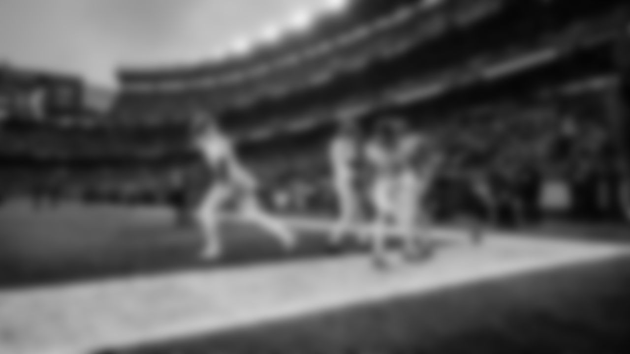 The Tennessee Titans and the Cleveland Browns compete at Huntington Bank Field on December 07, 2025 in Cleveland, OH. Photo By Jessie Rogers/Tennessee Titans