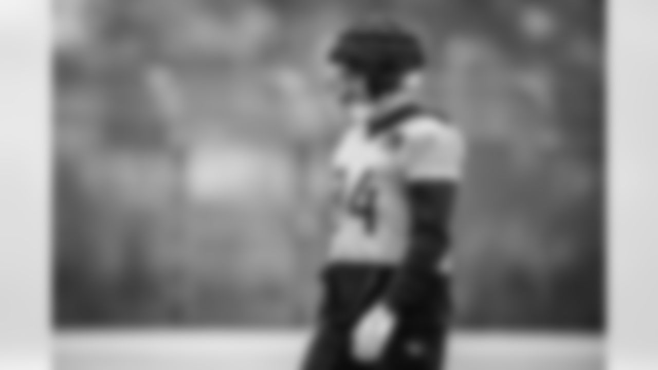 Tight end Gunnar Helm #84 of the Tennessee Titans during practice at the Ascension Saint Thomas Sports Park on December 4, 2025 in Nashville, TN. Photo By Donald Page/Tennessee Titans