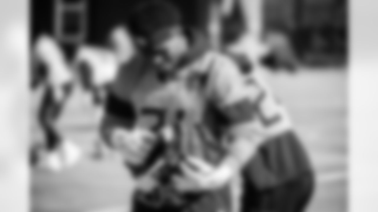 Running back Kalel Mullings #31 of the Tennessee Titans during practice at the Ascension Saint Thomas Sports Park on November 27, 2025 in Nashville, TN. Photo By Donald Page/Tennessee Titans