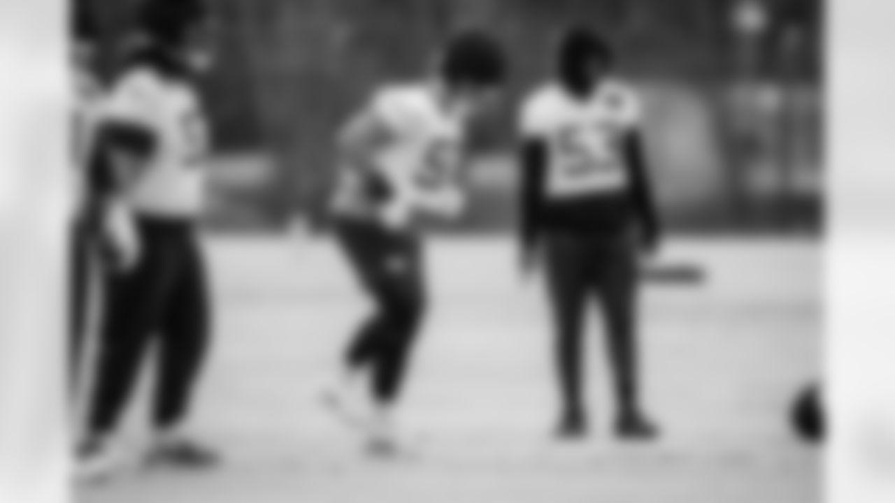 Defensive lineman James Lynch #97 of the Tennessee Titans during practice at the Ascension Saint Thomas Sports Park on December 24, 2025 in Nashville, TN. Photo By Beau Brune/Tennessee Titans