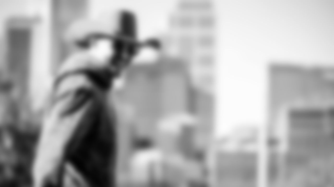 The Tennessee Titans and the Kansas City Chiefs compete at Nissan Stadium on December 21, 2025 in Nashville, TN. Photo By Donald Page/Tennessee Titans