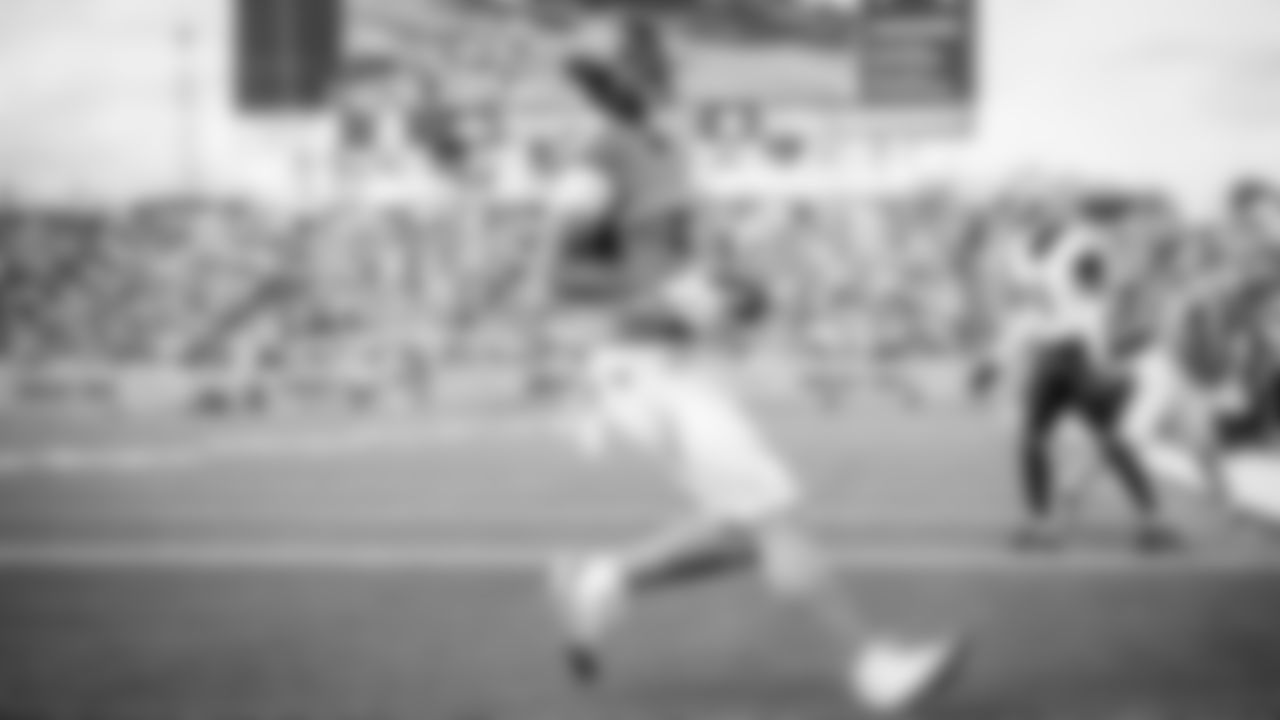 The Tennessee Titans and the New Orleans Saints compete at Nissan Stadium on December 28, 2025 in Nashville, TN. Photo By Jessie RogersTennessee Titans