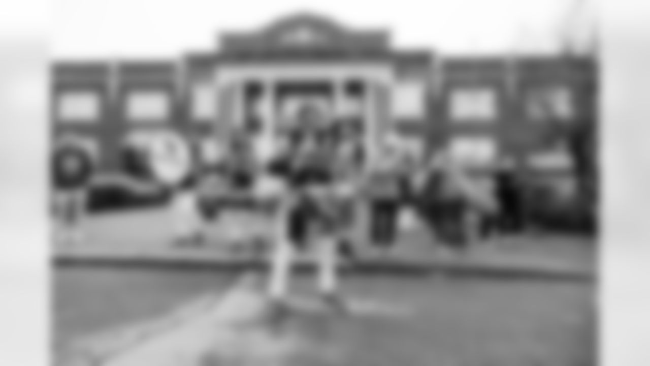 Titan Up Friday Caravan presented by 8th & Roast onDecember 05, 2025 in Nashville, TN. Photo By Beau Brune/Tennessee Titans