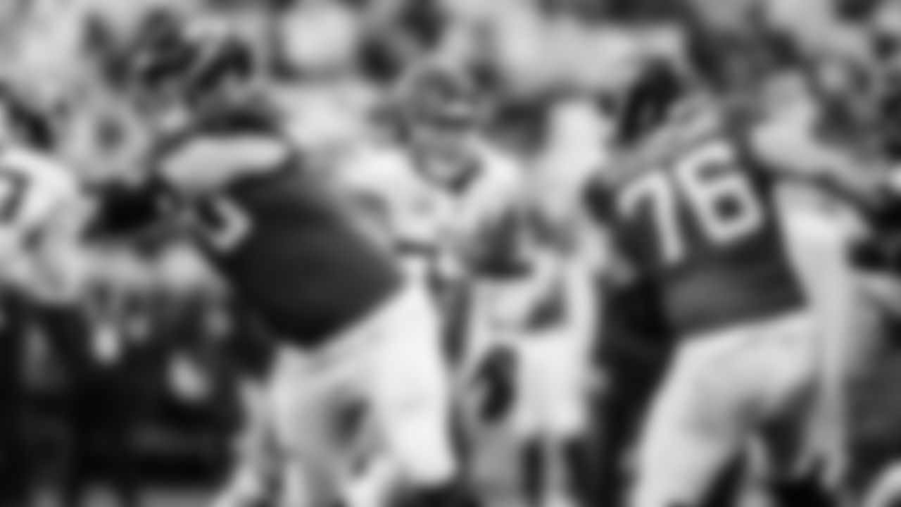 The Tennessee Titans and the Jacksonville Jaguars compete at EverBank Stadium on December 29, 2024 in Jacksonville, FL. Photo By //YOUR NAME///Tennessee Titans