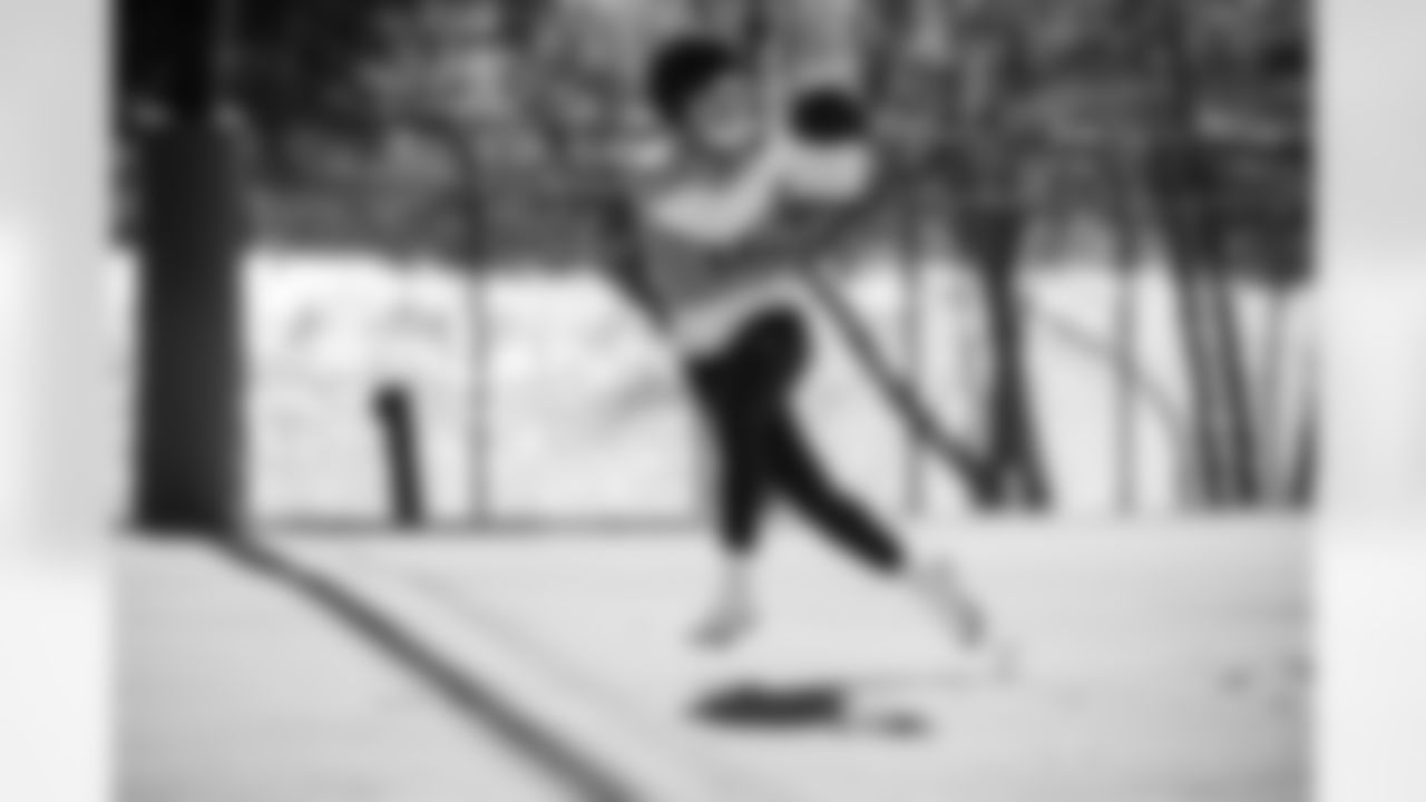 Tight end Joel Wilson #83 of the Tennessee Titans during practice at the Ascension Saint Thomas Sports Park on November 27, 2025 in Nashville, TN. Photo By Donald Page/Tennessee Titans