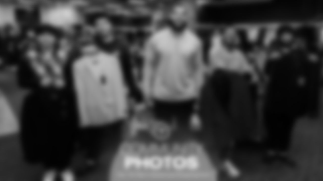 Men's-Warehouse-Shopping-Event_12-16