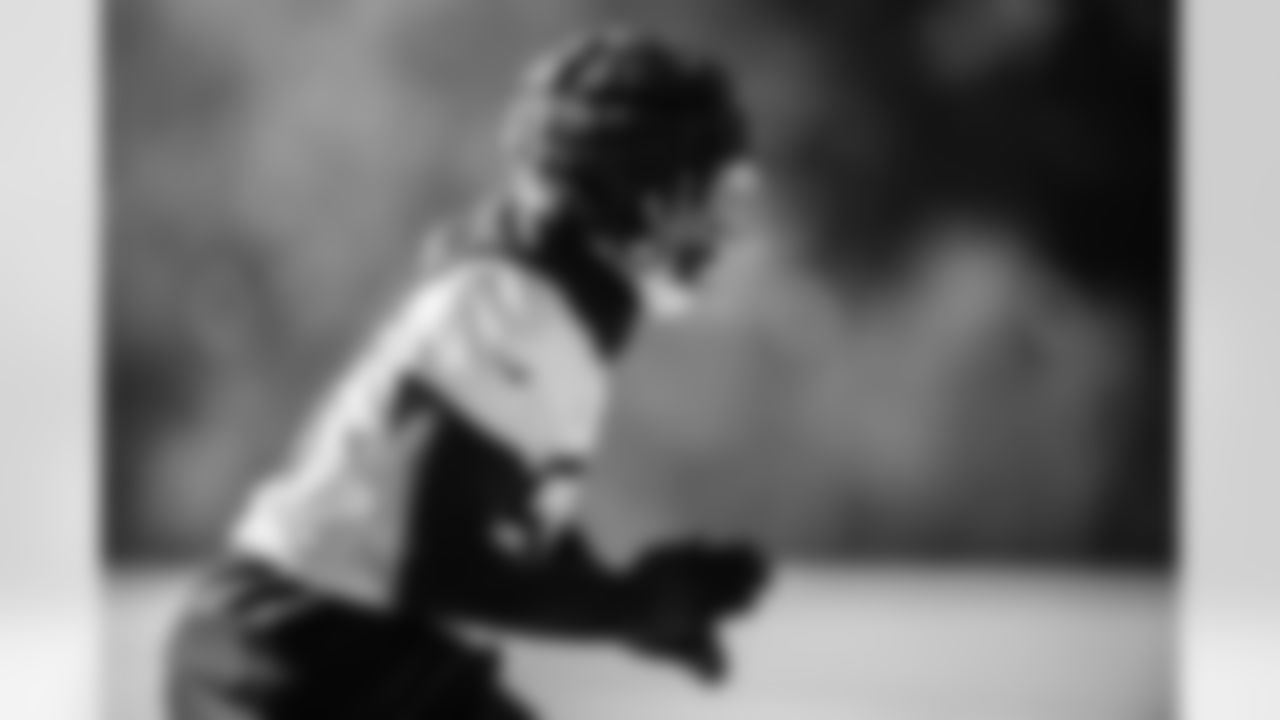 Outside linebacker Jihad Ward #53 of the Tennessee Titans during practice at the Ascension Saint Thomas Sports Park on November 12, 2025 in Nashville, TN. Photo By Donald Page/Tennessee Titans