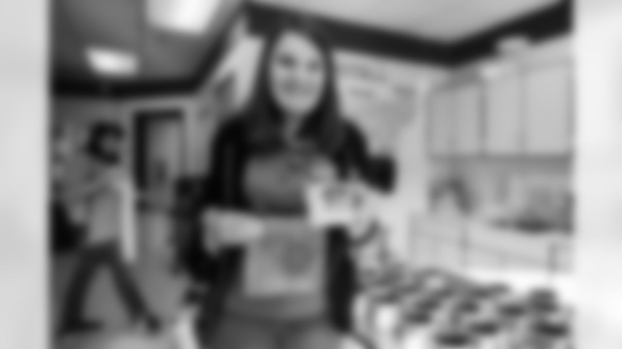 Titan Up Friday Caravan presented by 8th & Roast on November 14, 2025 in Nashville, TN. Photo By Beau Brune/Tennessee Titans