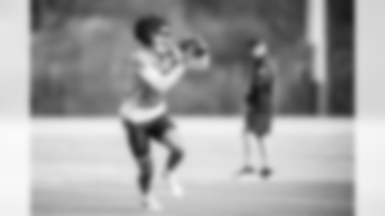 Wide receiver Chimere Dike #17 of the Tennessee Titans during practice at the Ascension Saint Thomas Sports Park on November 19, 2025 in Nashville, TN. Photo By Donald Page/Tennessee Titans