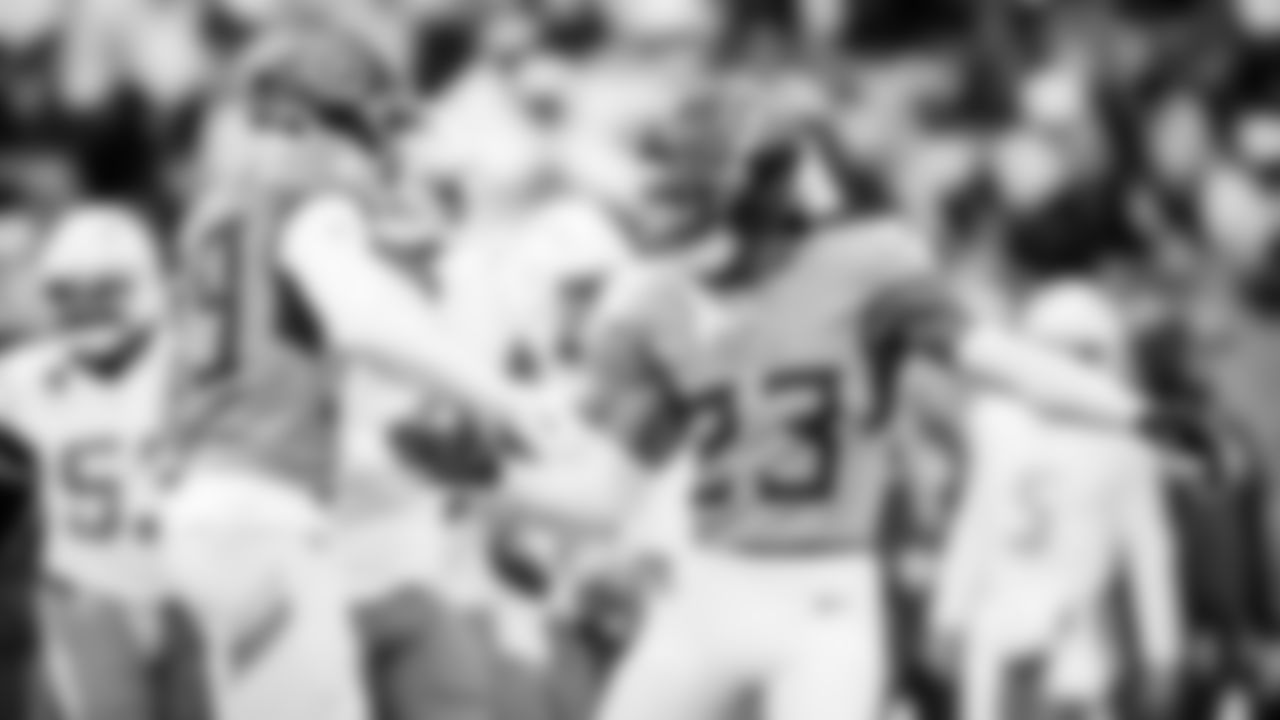 The Tennessee Titans and the Los Angeles Chargers compete at Nissan Stadium on November 02, 2025 in Nashville, TN. Photo B Beau Brune/Tennessee Titans