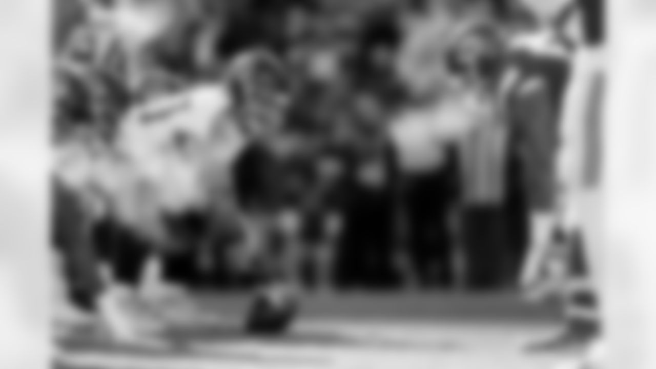 Tennessee Titans center Ben Jones (60) during the first half of the NFL AFC Championship football game against the Kansas City Chiefs Sunday, Jan. 19, 2020, in Kansas City, MO. (AP Photo/Jeff Roberson)