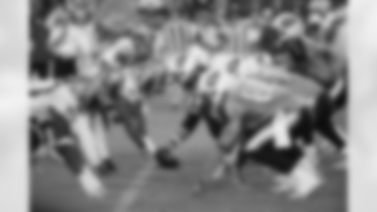 New Orleans Saints lineup against the Tennessee Titans for a preseason NFL football game at LP Field Thursday, Sept. 2, 2010 in Nashville, Tenn. (AP Photo/John Russell)