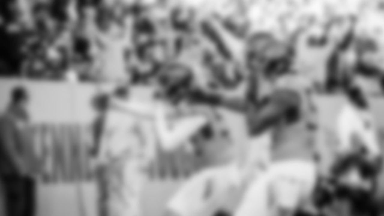 The Tennessee Titans and the Kansas City Chiefs compete at Nissan Stadium on December 21, 2025 in Nashville, TN. Photo By Donald Page/Tennessee Titans