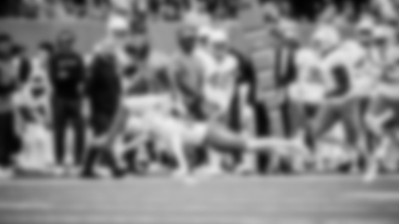 The Tennessee Titans and the Los Angeles Chargers compete at Nissan Stadium on November 02, 2025 in Nashville, TN. Photo B Donald Page/Tennessee Titans