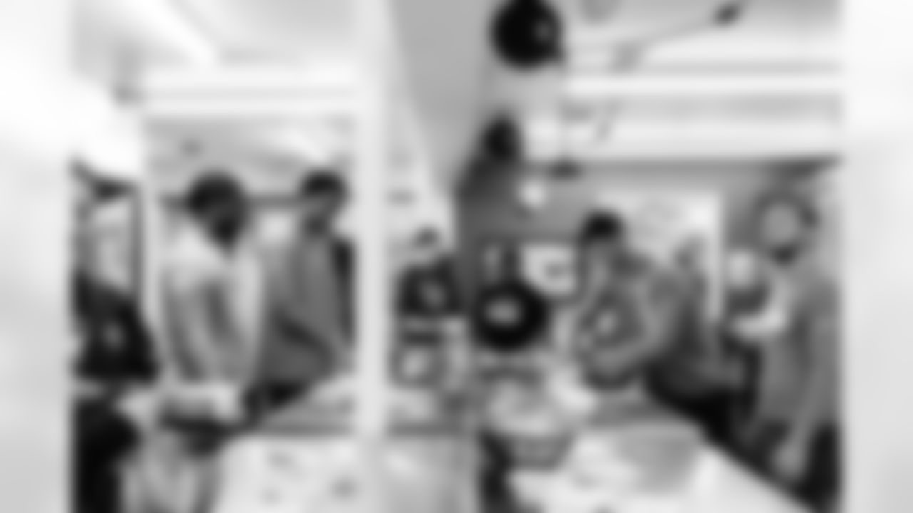 Tennessee Titans staff visit The Heimerdinger Foundation to help pack signature spice blend packets as a part of Crucial Catch week on October 17, 2025 in Nashville, TN. Photo By Jessie Rogers/Tennessee Titans